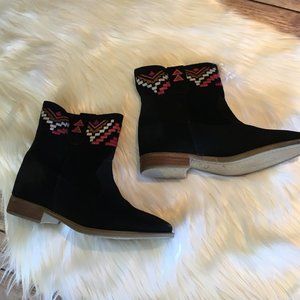 Anthro ~ Howsty Shilo Booties
